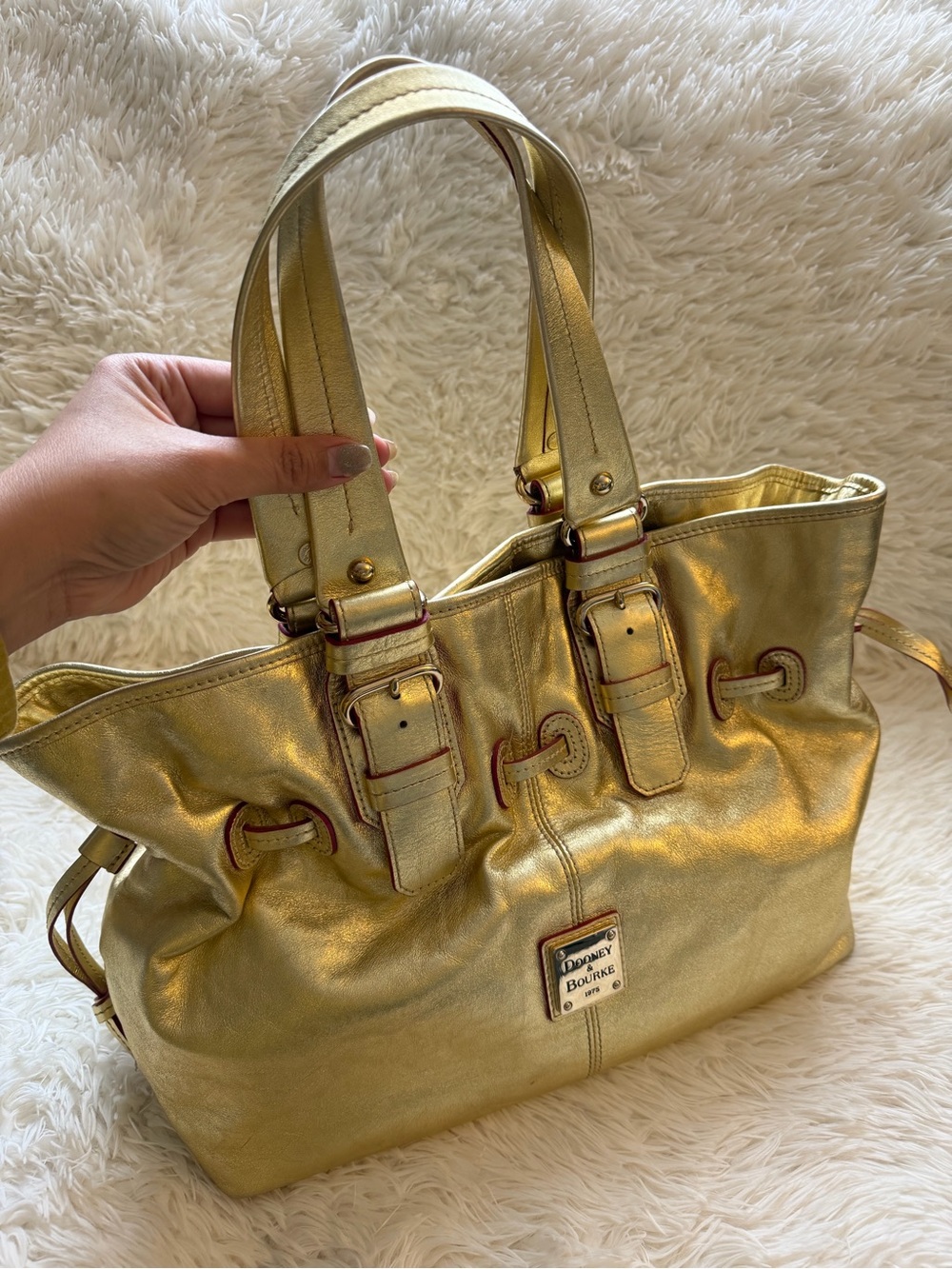 Dooney & Bourke Rare Metallic Gold Leather w/ Drawstring Shoulder Bag - Picture 15 of 15